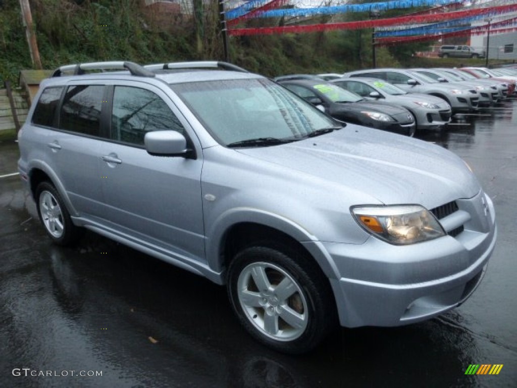 Cool Silver Metallic 2006 Mitsubishi Outlander Limited 4WD Exterior Photo #75080779