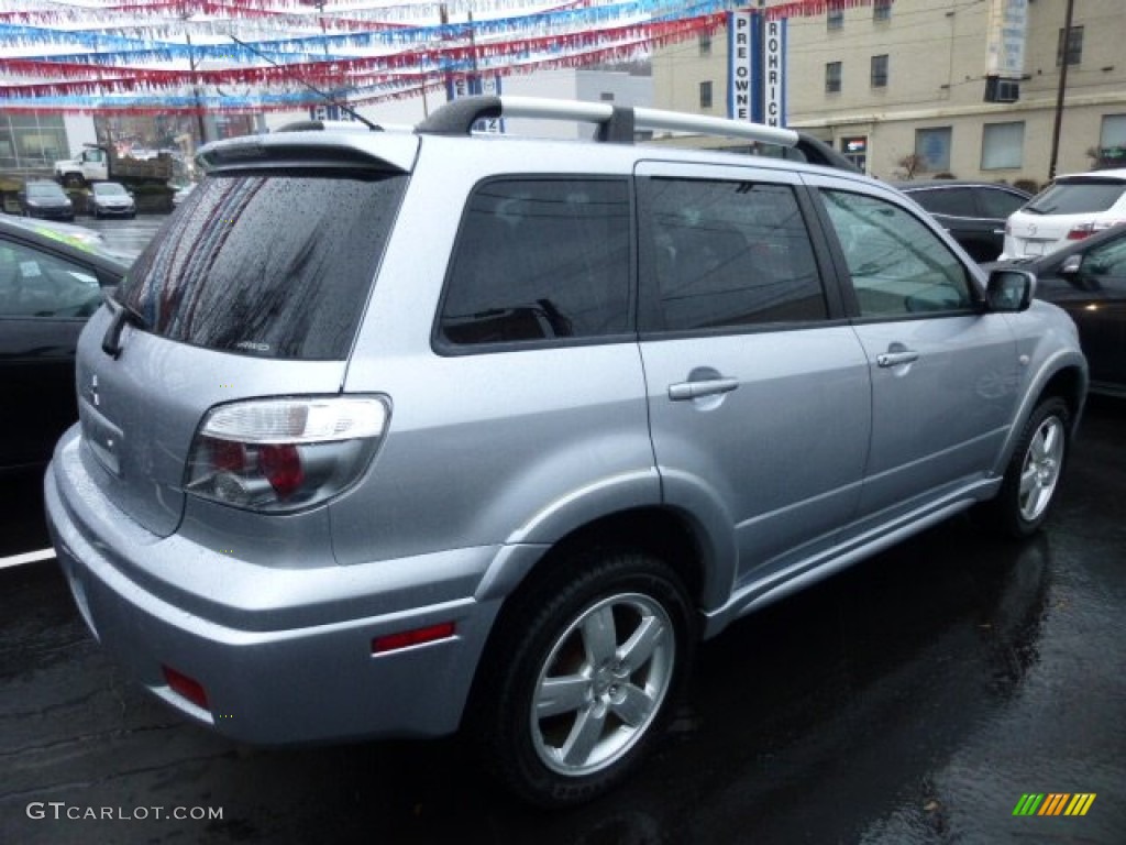 2006 Outlander Limited 4WD - Cool Silver Metallic / Charcoal photo #12