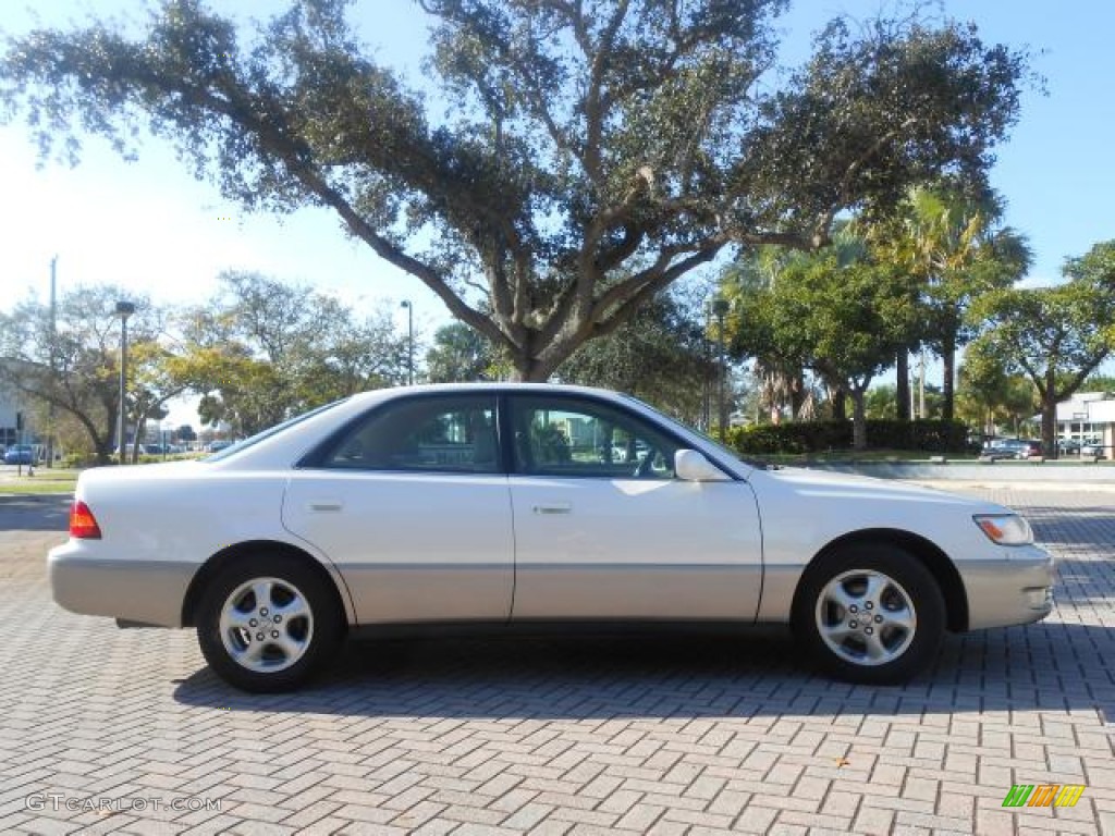 1998 ES 300 - Diamond White Pearl / Beige photo #3