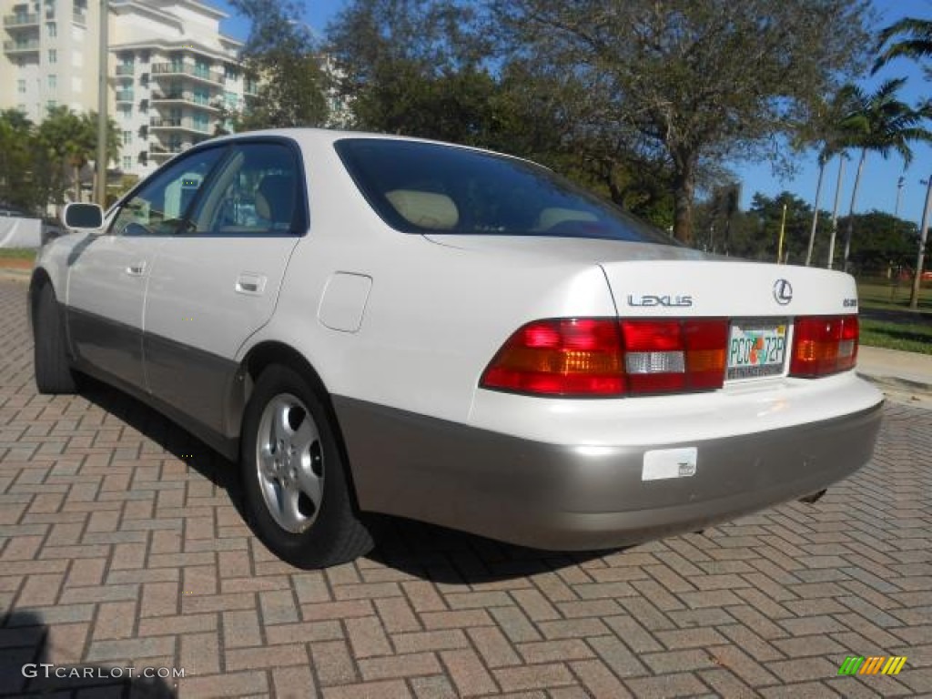 1998 ES 300 - Diamond White Pearl / Beige photo #5