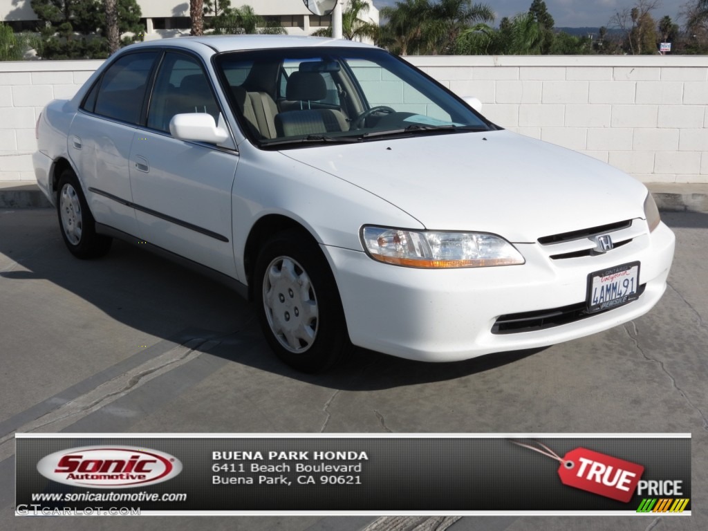 1998 Accord LX Sedan - Taffeta White / Ivory photo #1