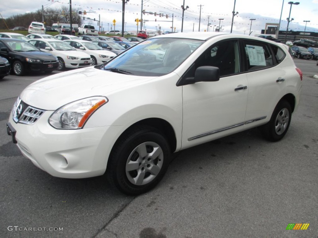 2011 Rogue S AWD - Pearl White / Black photo #3