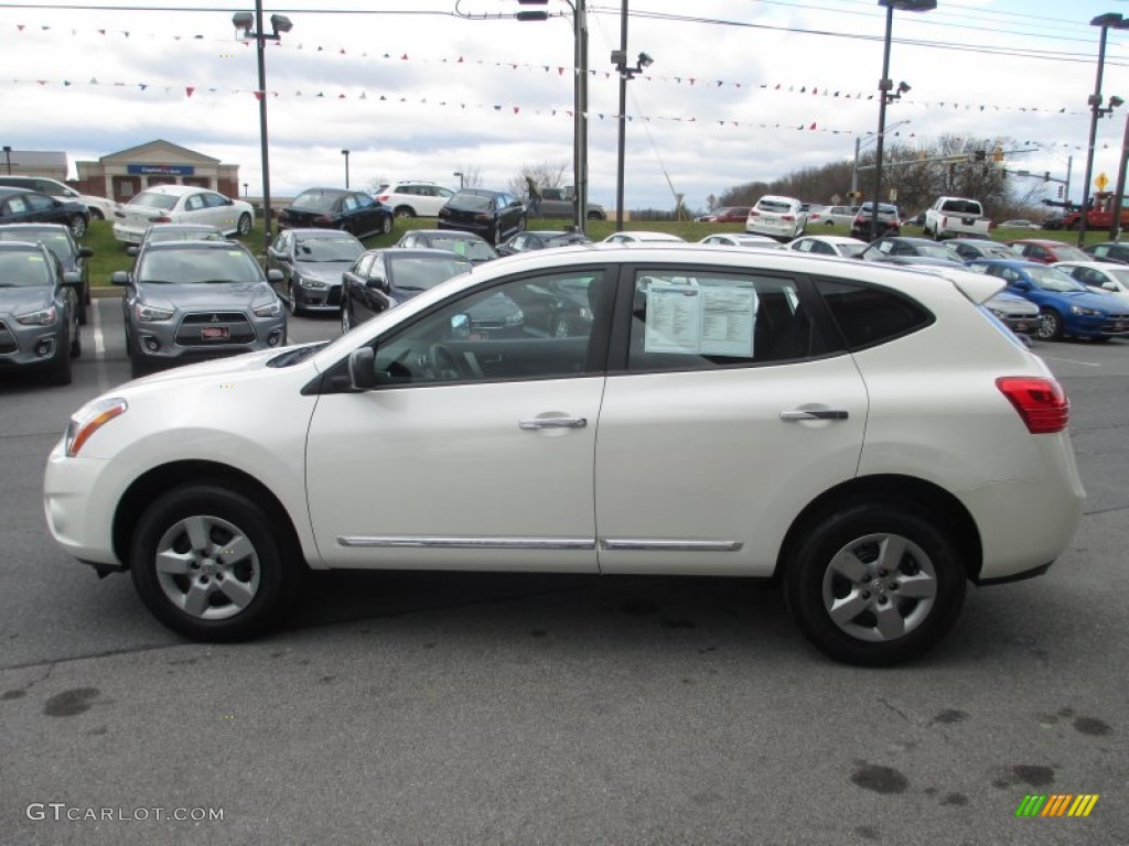 2011 Rogue S AWD - Pearl White / Black photo #4
