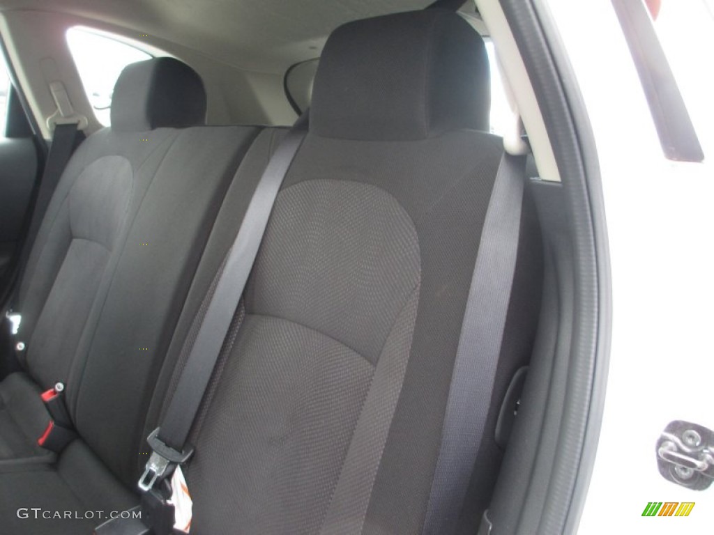 2011 Rogue S AWD - Pearl White / Black photo #24