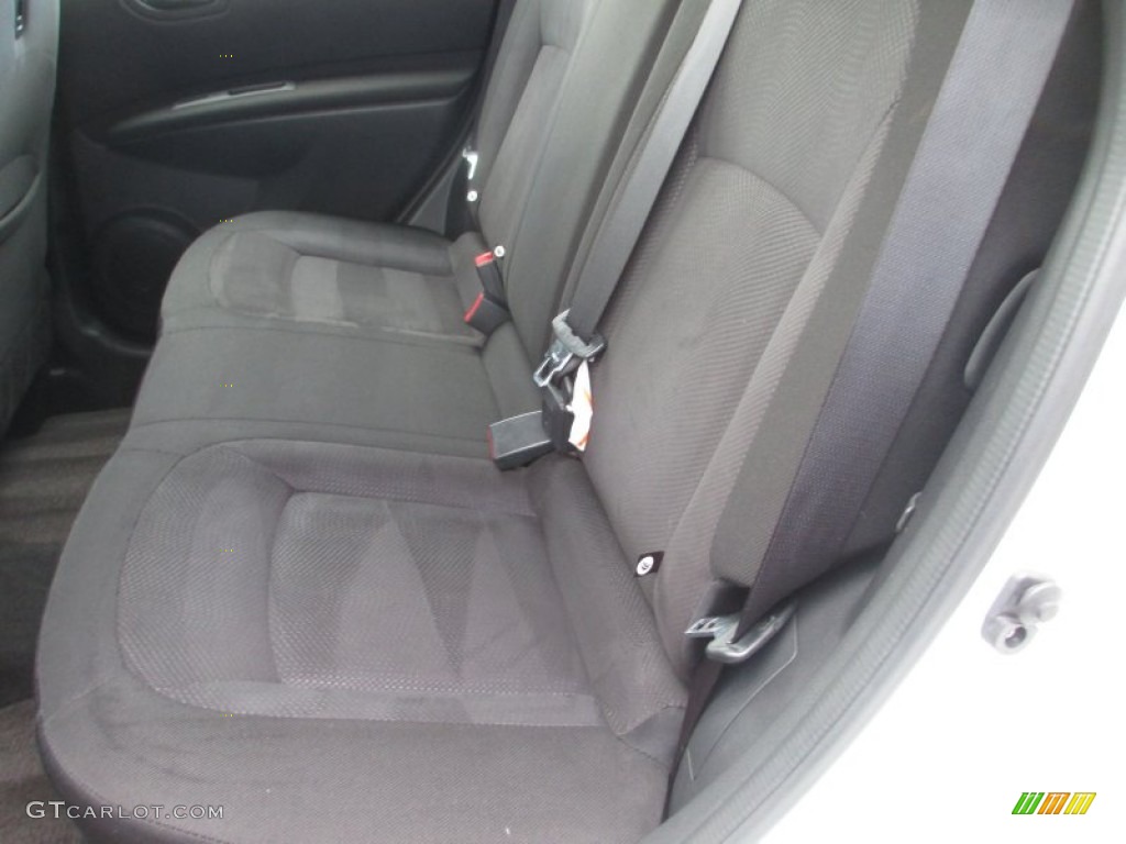 2011 Rogue S AWD - Pearl White / Black photo #25