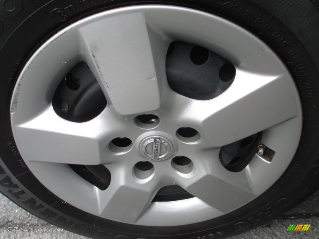 2011 Rogue S AWD - Pearl White / Black photo #30