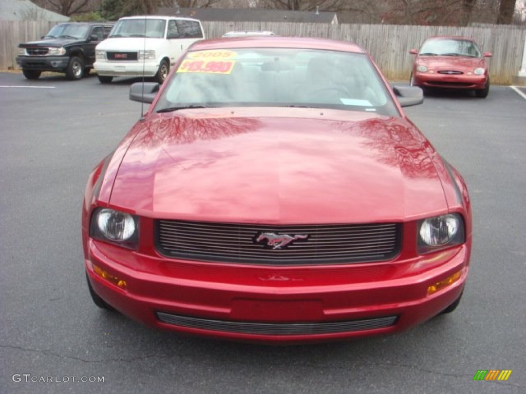 2005 Mustang V6 Deluxe Coupe - Redfire Metallic / Light Graphite photo #7