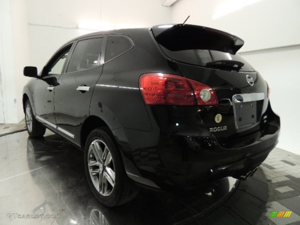 2011 Rogue S AWD Krom Edition - Wicked Black / Black photo #9