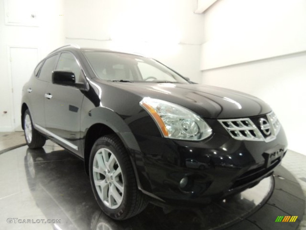 2011 Rogue SL AWD - Wicked Black / Gray photo #3