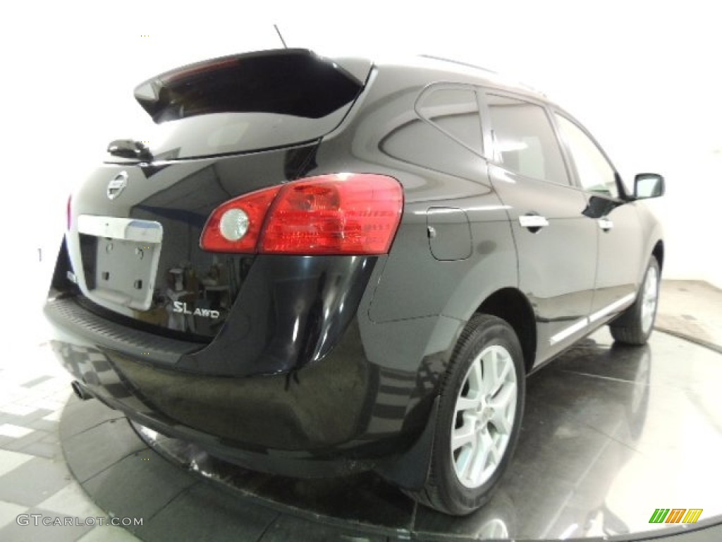 2011 Rogue SL AWD - Wicked Black / Gray photo #6