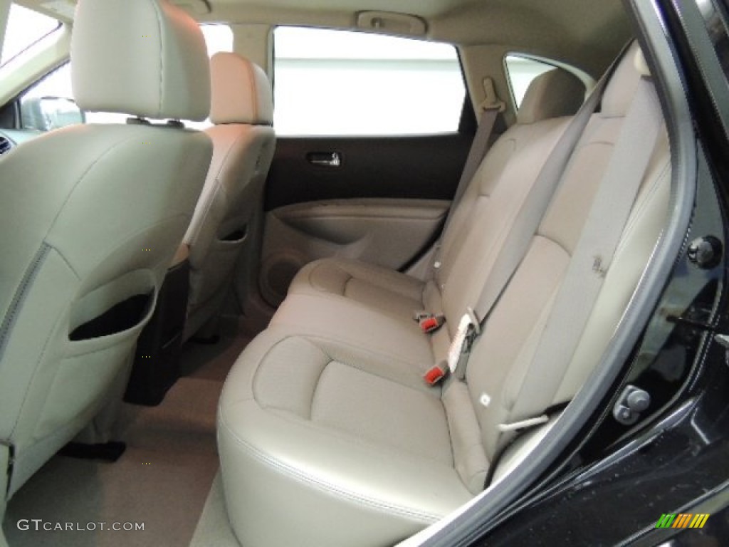 2011 Rogue SL AWD - Wicked Black / Gray photo #10