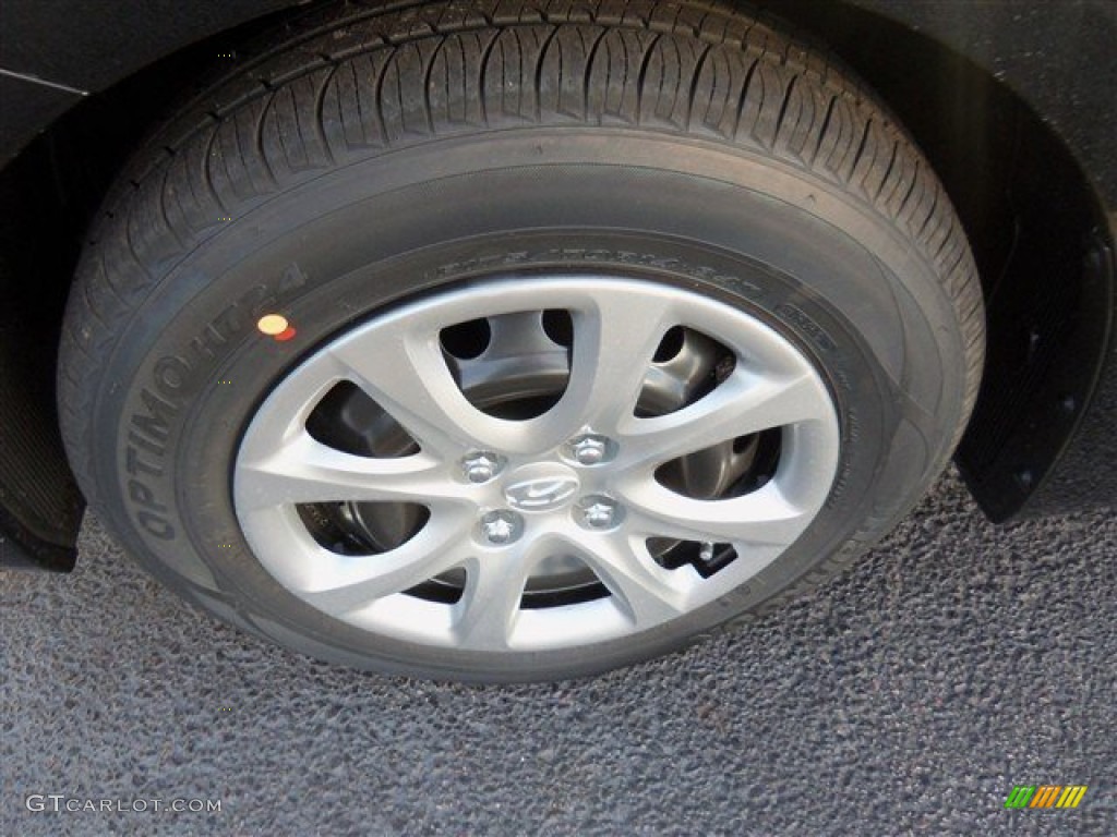 2013 Accent GS 5 Door - Ultra Black / Gray photo #3