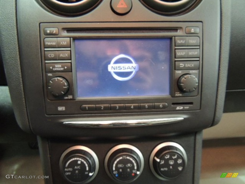 2011 Rogue SL AWD - Wicked Black / Gray photo #19