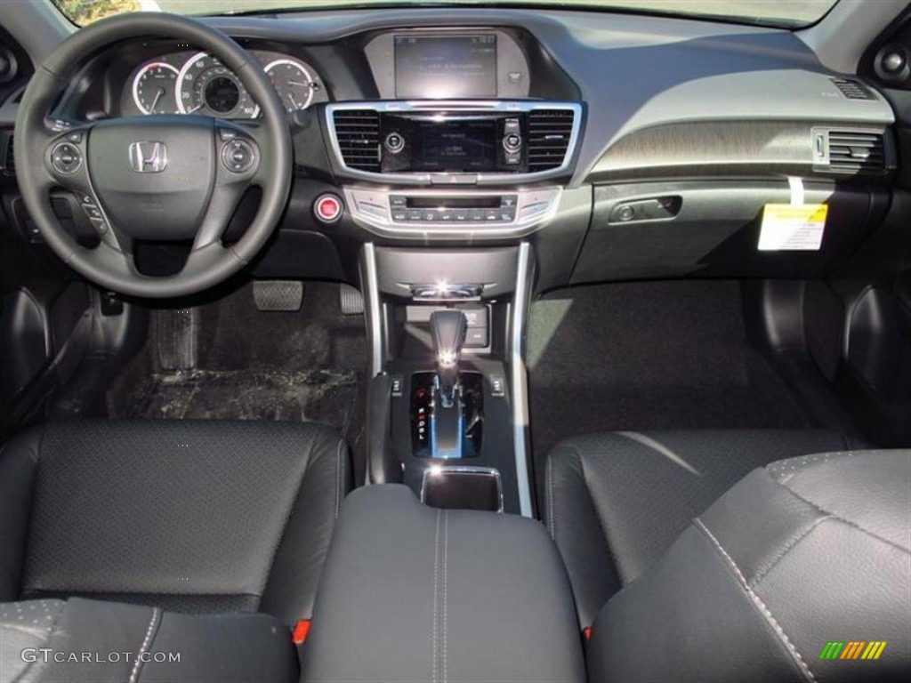 2013 Honda Accord EX-L Sedan Black Dashboard Photo #75090111