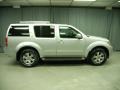 Silver Lightning Metallic - Pathfinder SE 4x4 Photo No. 5