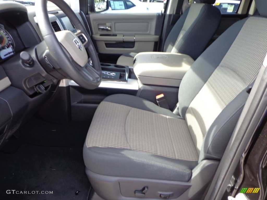 2011 Ram 1500 SLT Quad Cab 4x4 - Brilliant Black Crystal Pearl / Dark Slate Gray/Medium Graystone photo #4