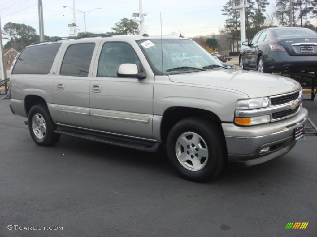 2005 Suburban 1500 LT 4x4 - Silver Birch Metallic / Tan/Neutral photo #2