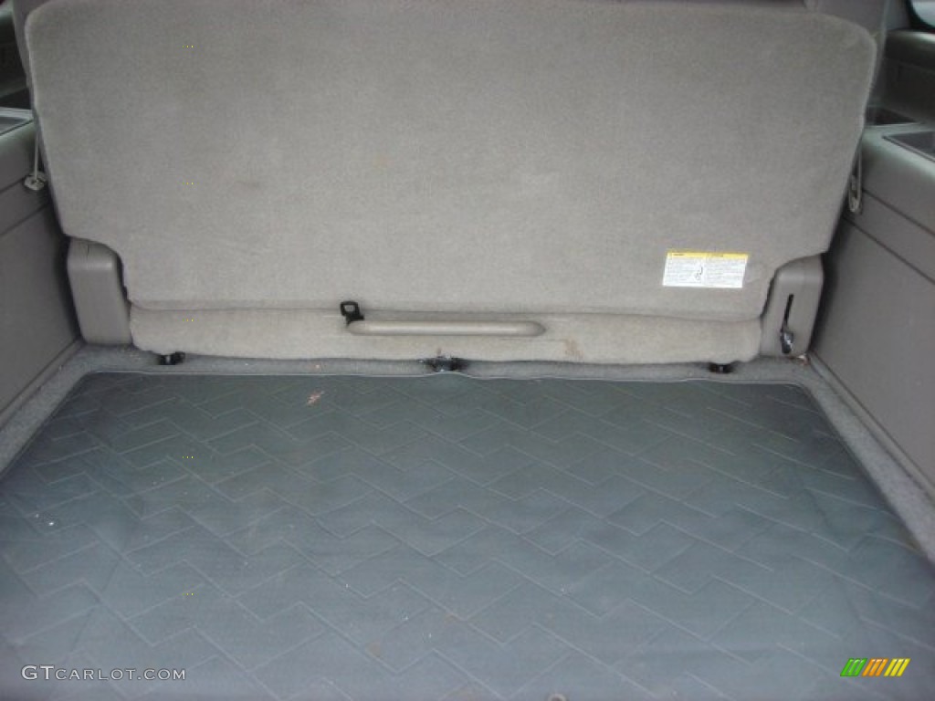 2005 Suburban 1500 LT 4x4 - Silver Birch Metallic / Tan/Neutral photo #14