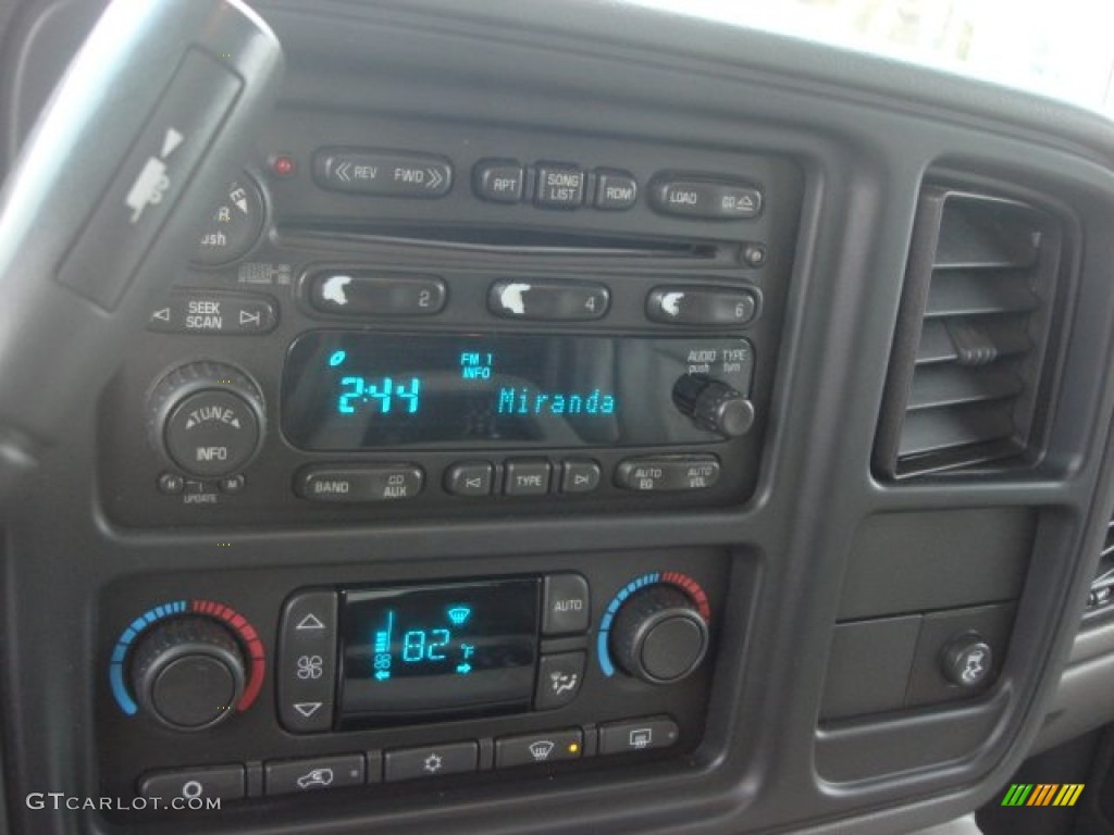 2005 Suburban 1500 LT 4x4 - Silver Birch Metallic / Tan/Neutral photo #19