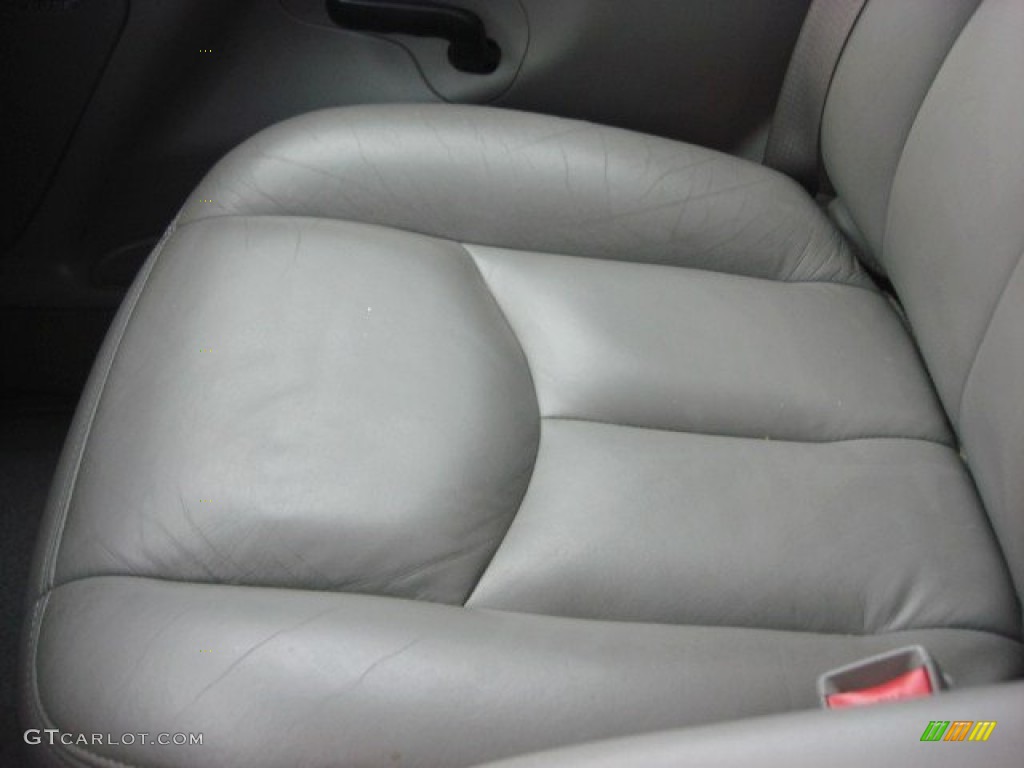 2005 Suburban 1500 LT 4x4 - Silver Birch Metallic / Tan/Neutral photo #20