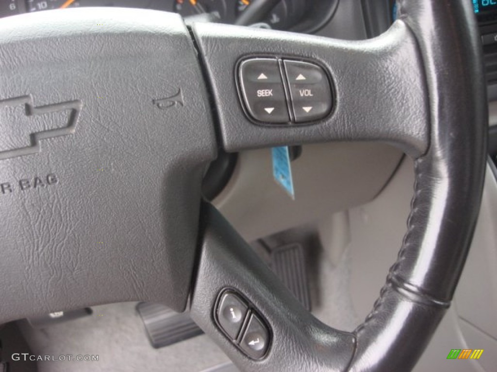 2005 Suburban 1500 LT 4x4 - Silver Birch Metallic / Tan/Neutral photo #22