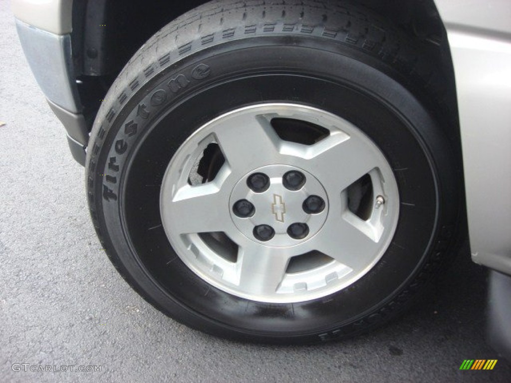 2005 Suburban 1500 LT 4x4 - Silver Birch Metallic / Tan/Neutral photo #23