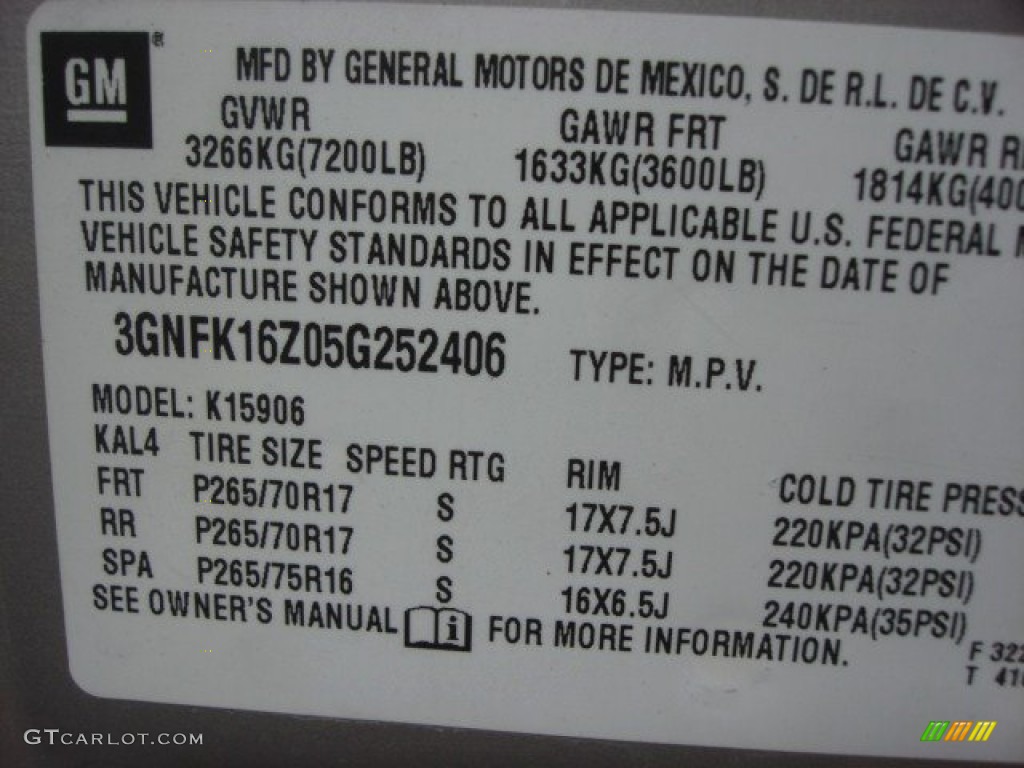 2005 Suburban 1500 LT 4x4 - Silver Birch Metallic / Tan/Neutral photo #27