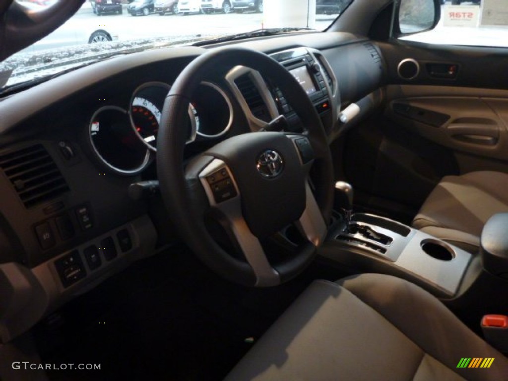 2013 Tacoma V6 Limited Double Cab 4x4 - Spruce Green Mica / Graphite photo #17