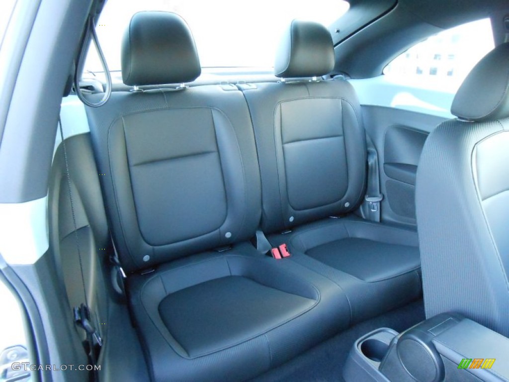 2013 Volkswagen Beetle 2.5L Rear Seat Photo #75104481