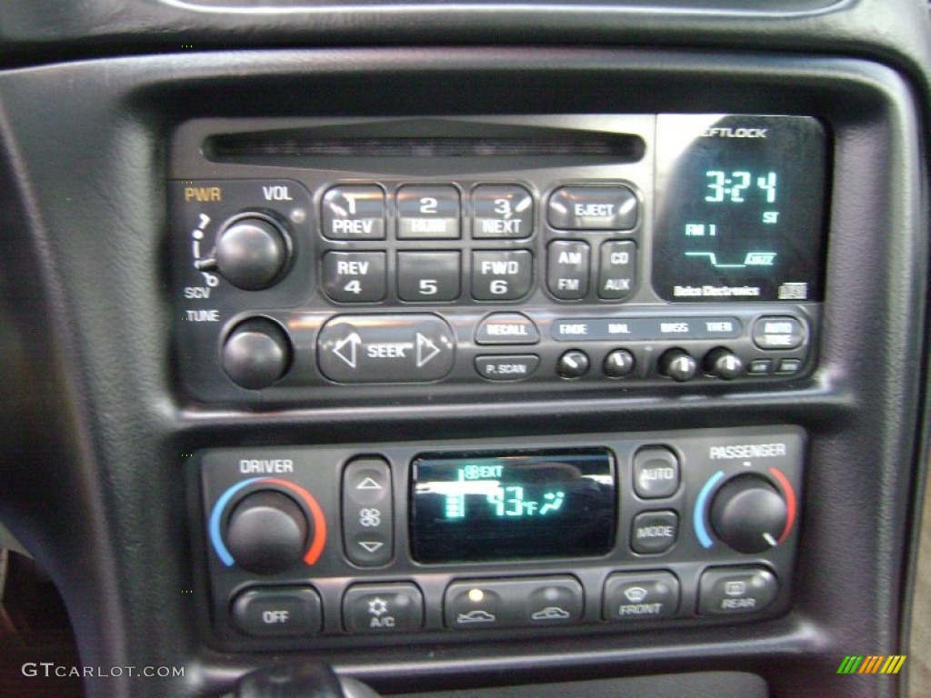 1997 Chevrolet Corvette Coupe Audio System Photos
