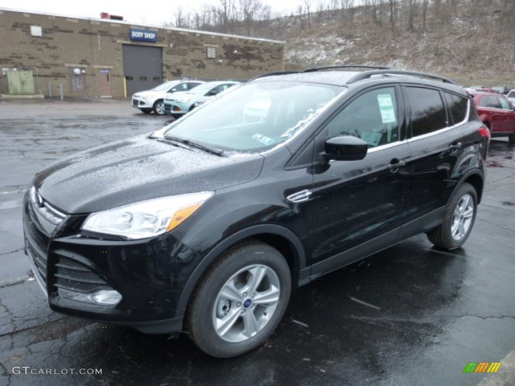 2013 Escape SE 2.0L EcoBoost 4WD - Tuxedo Black Metallic / Charcoal Black photo #5