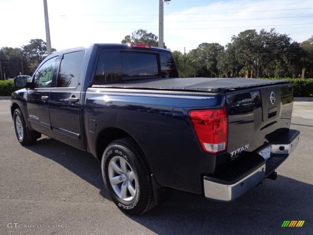 2012 Titan SV Crew Cab - Navy Blue / Charcoal photo #3