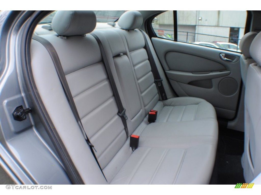 2002 Jaguar X-Type 2.5 Rear Seat Photo #75105341