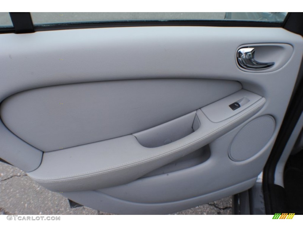 2002 Jaguar X-Type 2.5 Dove Door Panel Photo #75105378