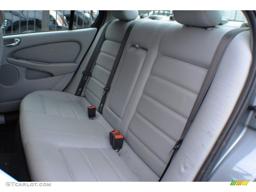 2002 Jaguar X-Type 2.5 Rear Seat Photo #75105393