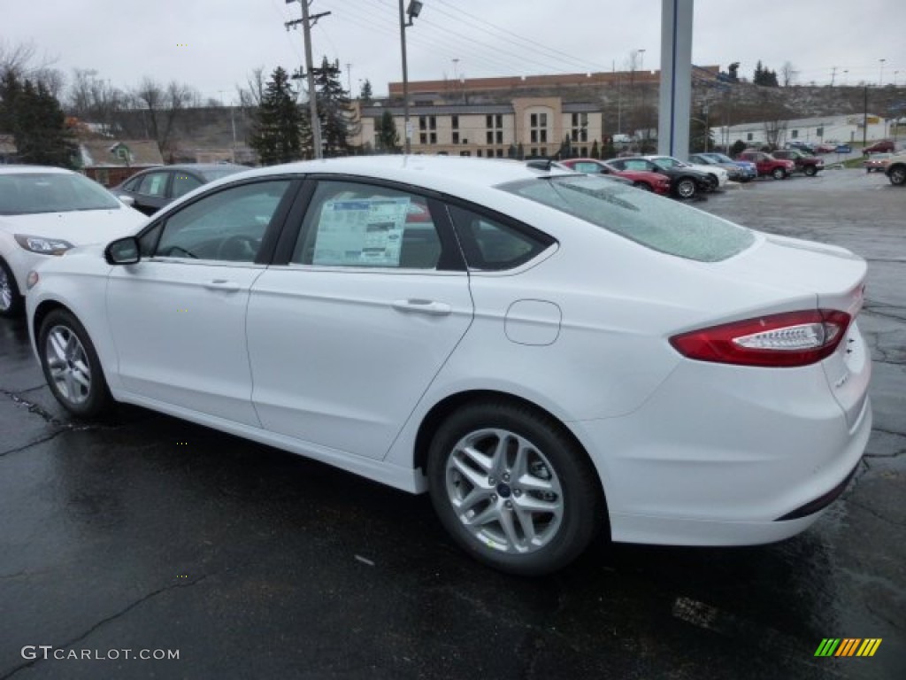 2013 Fusion SE - Oxford White / Dune photo #4