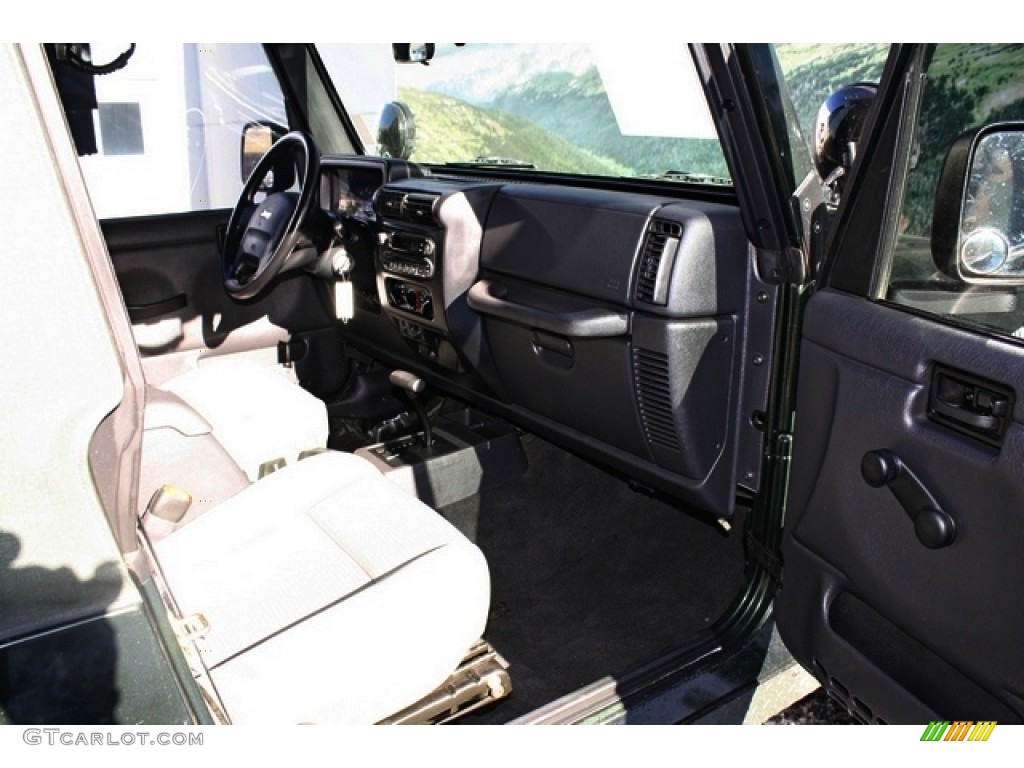 2005 Wrangler Willys Edition 4x4 - Moss Green Pearlcoat / Camouflage photo #12
