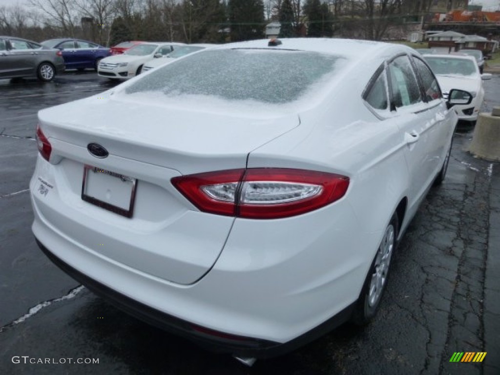 2013 Fusion S - Oxford White / Earth Gray photo #2