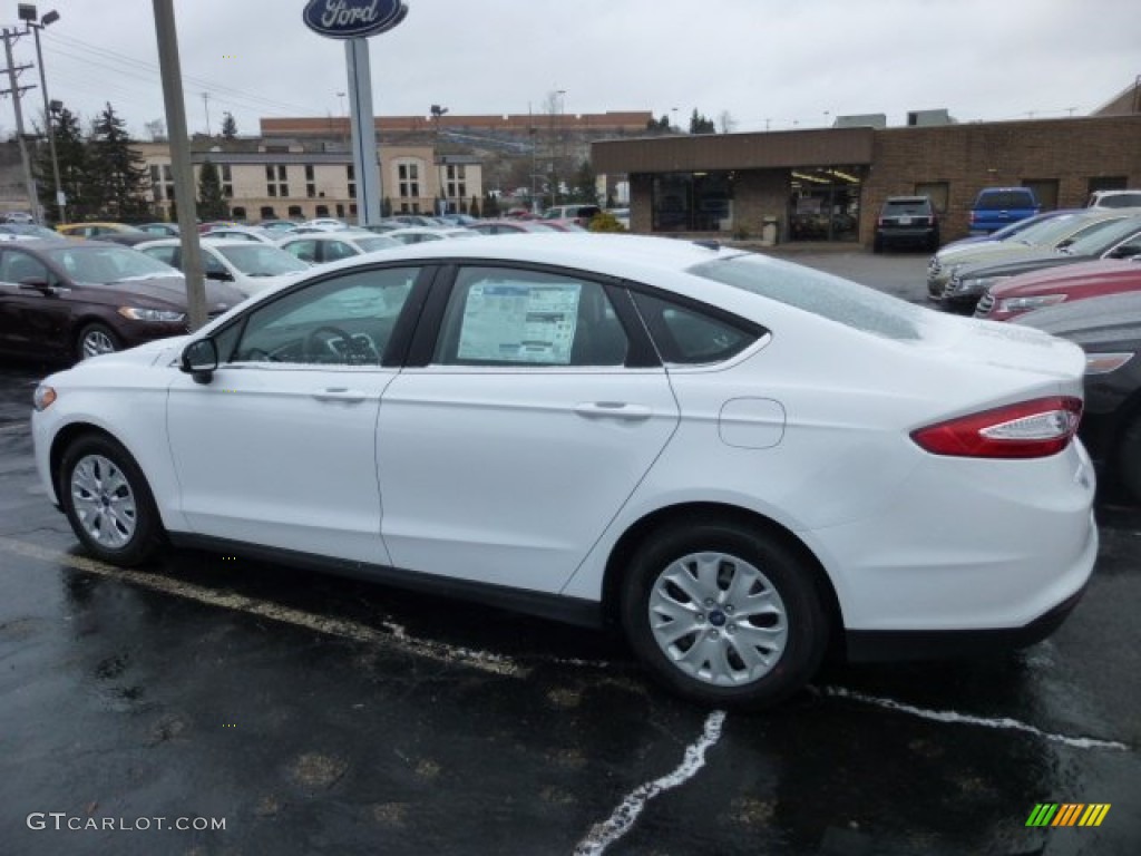 2013 Fusion S - Oxford White / Earth Gray photo #4