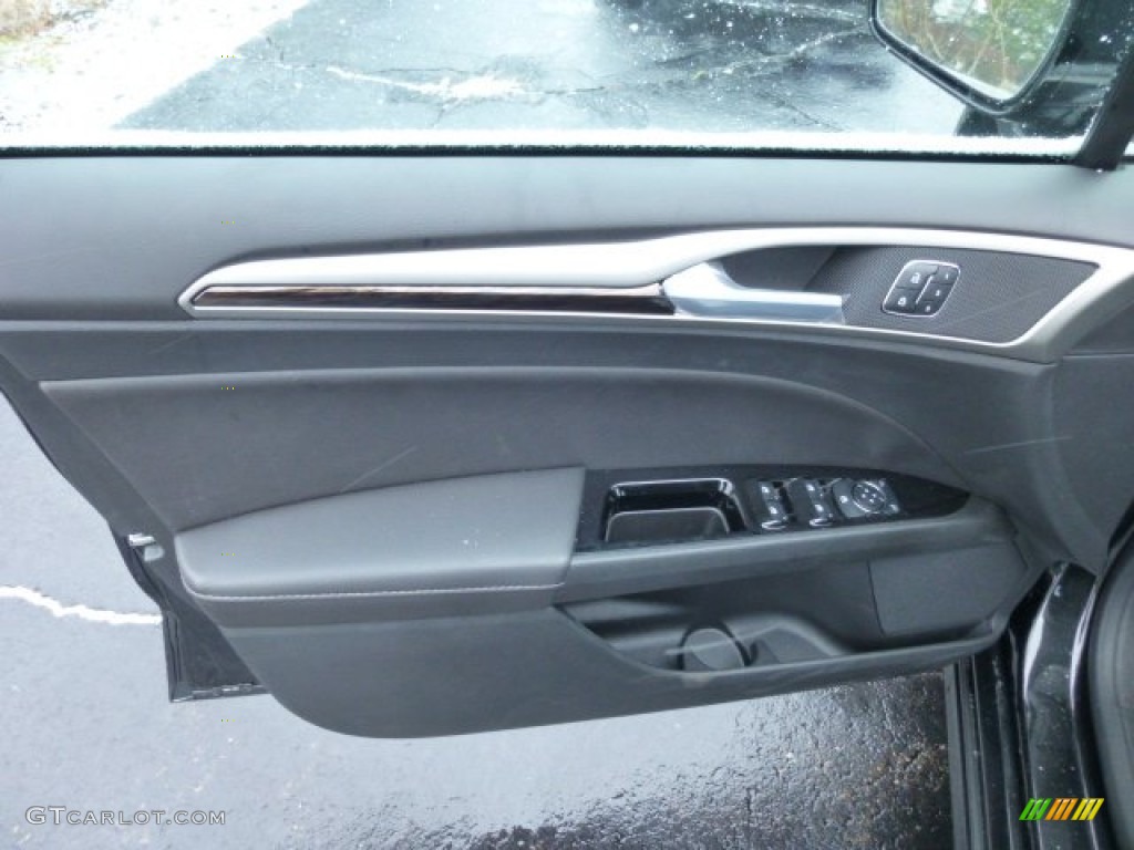 2013 Fusion SE 1.6 EcoBoost - Tuxedo Black Metallic / Charcoal Black photo #11