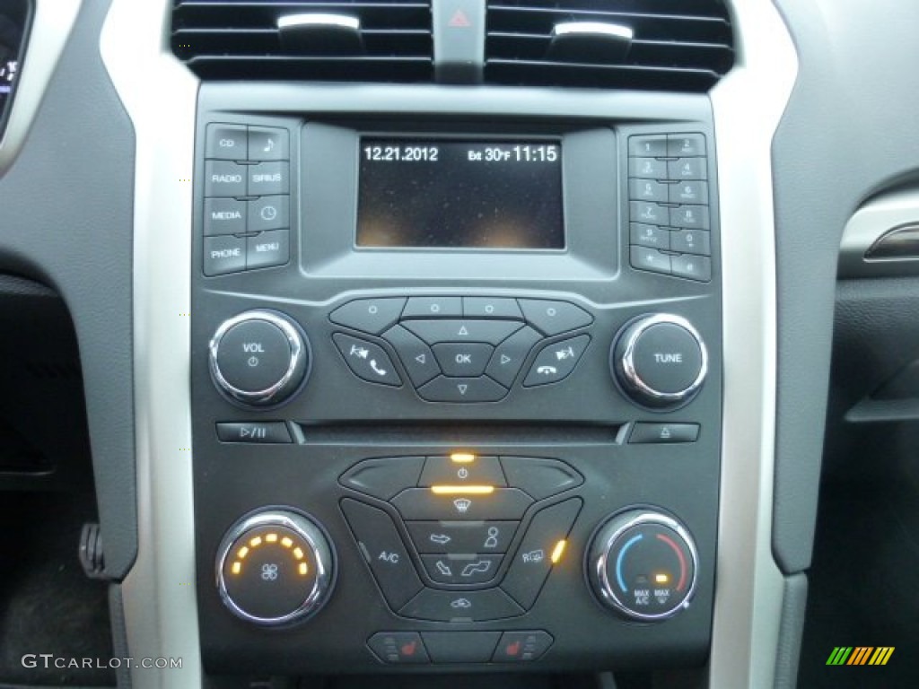 2013 Fusion SE 1.6 EcoBoost - Tuxedo Black Metallic / Charcoal Black photo #13