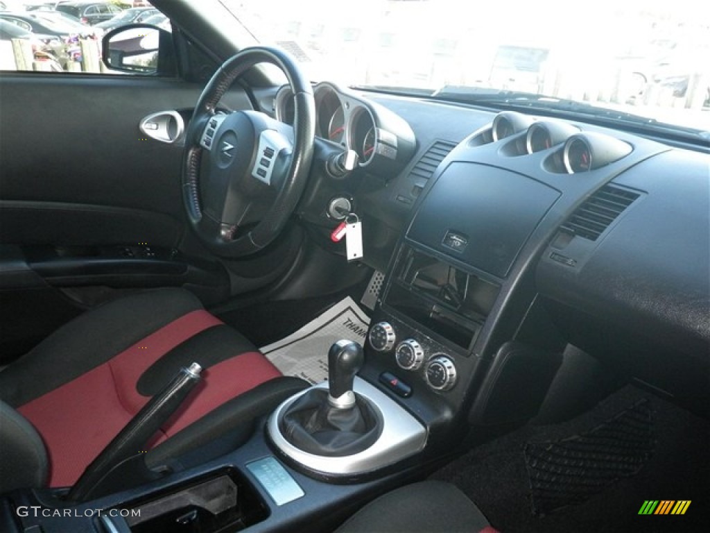 2008 Nissan 350Z NISMO Coupe NISMO Black/Red Dashboard Photo #75113124