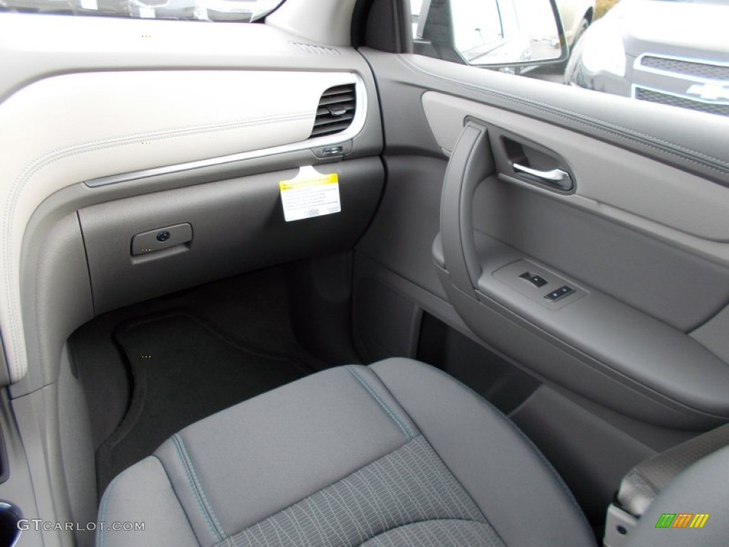 2013 Traverse LS - Cyber Gray Metallic / Dark Titanium/Light Titanium photo #16