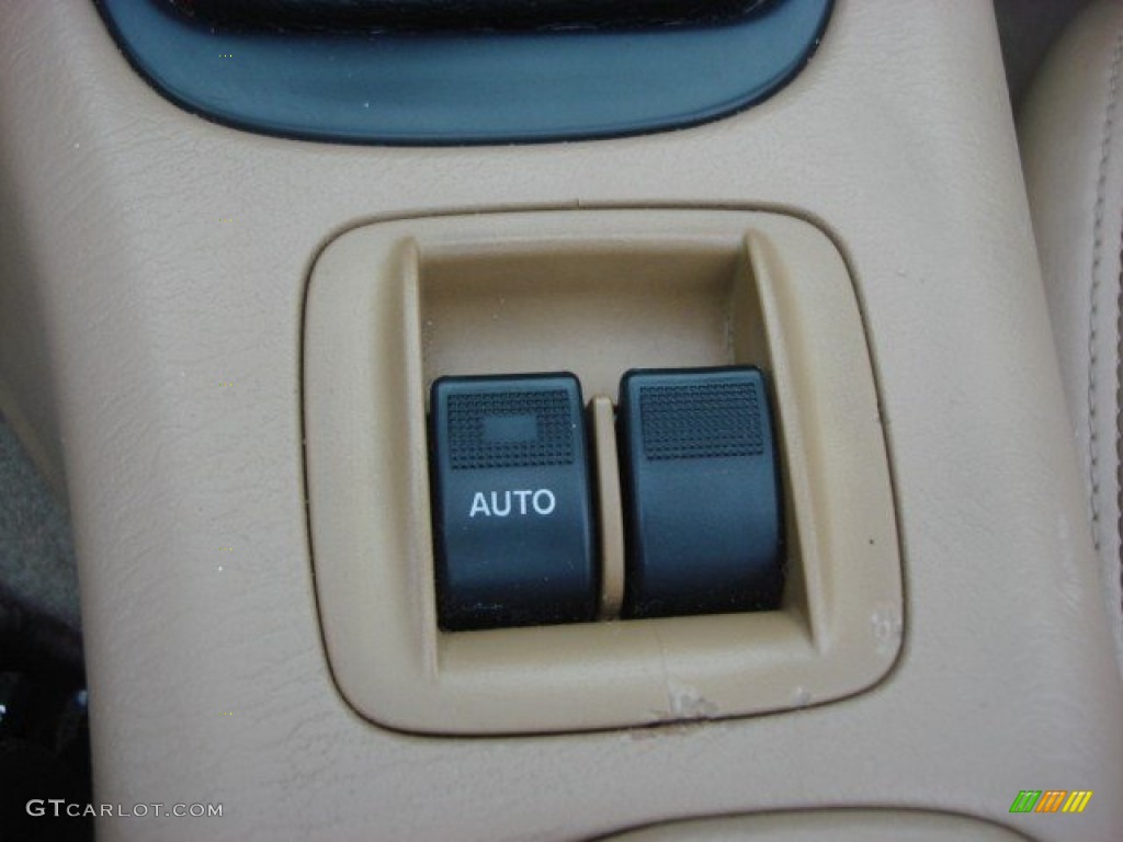 2001 Mazda MX-5 Miata LS Roadster Controls Photo #75116540