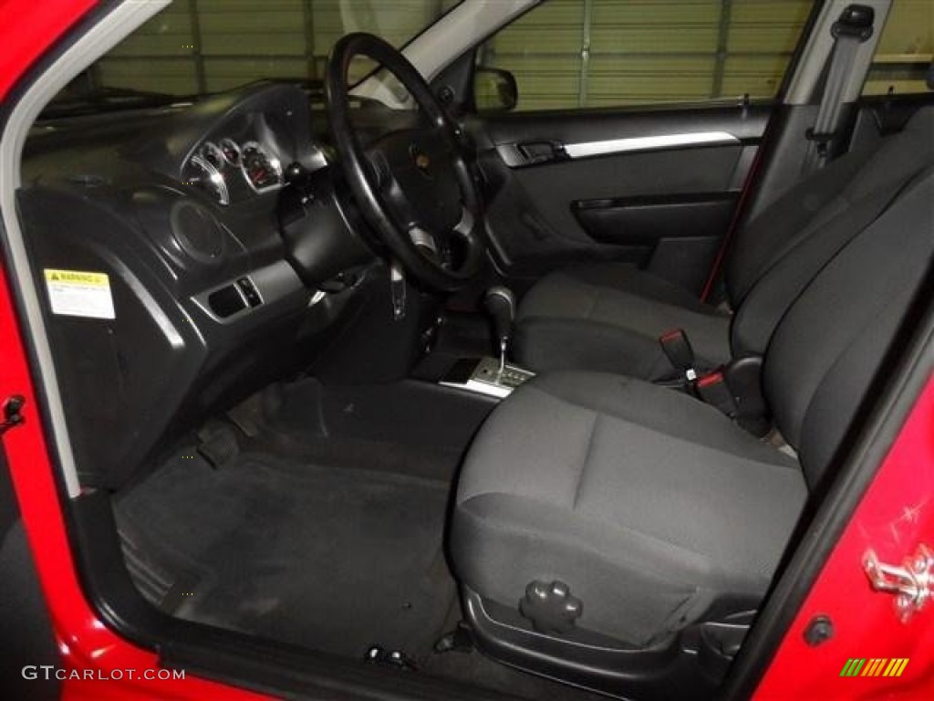 2010 Aveo LS Sedan - Victory Red / Charcoal photo #10