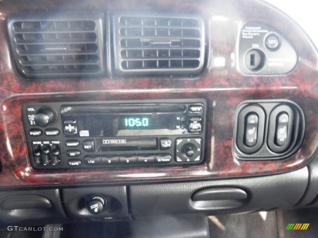 2001 Dodge Ram 2500 SLT Quad Cab 4x4 Controls Photo #75125706