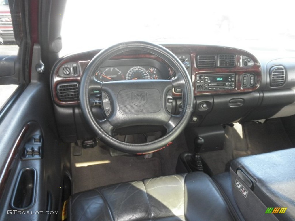 2001 Dodge Ram 2500 SLT Quad Cab 4x4 Agate Dashboard Photo #75125925