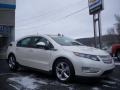 White Diamond Tricoat - Volt Hatchback Photo No. 3