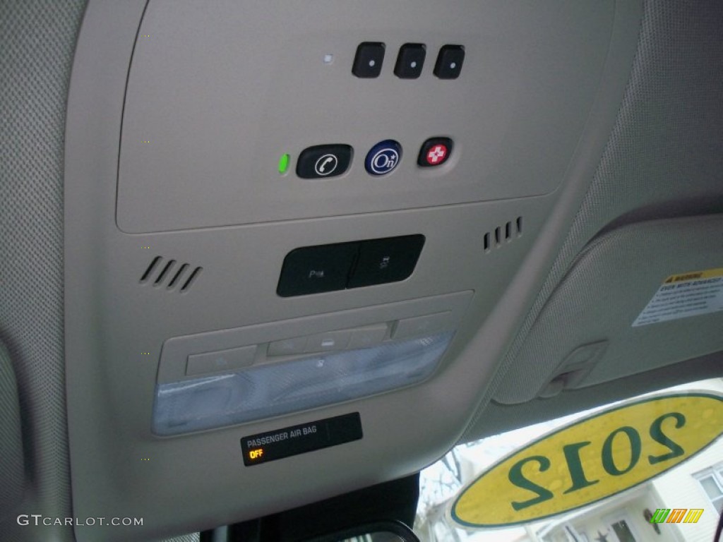 2012 Chevrolet Volt Hatchback Controls Photo #75126926