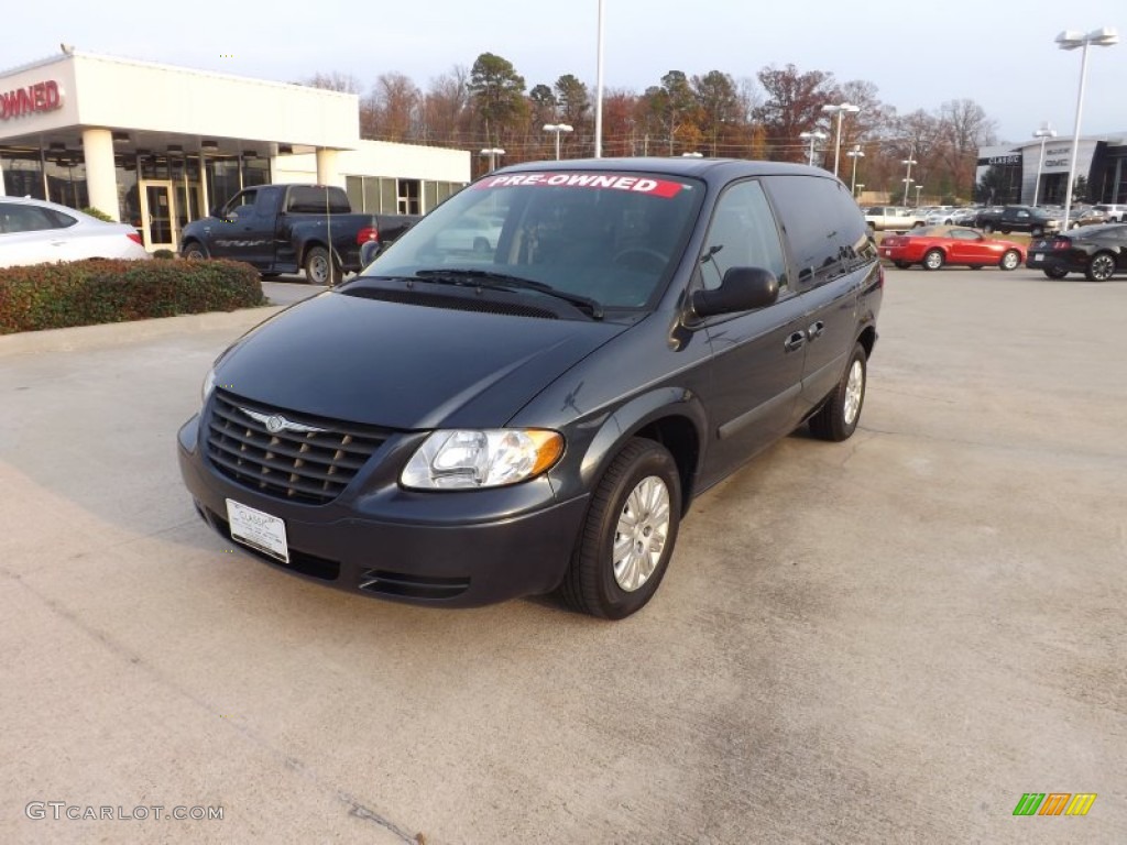 2007 Town & Country  - Modern Blue Pearl / Dark Khaki/Light Graystone photo #1